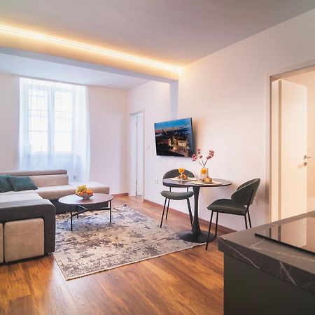 D&A Amphitheatre Premium Apartments With Free Parking Пула Екстериор снимка
