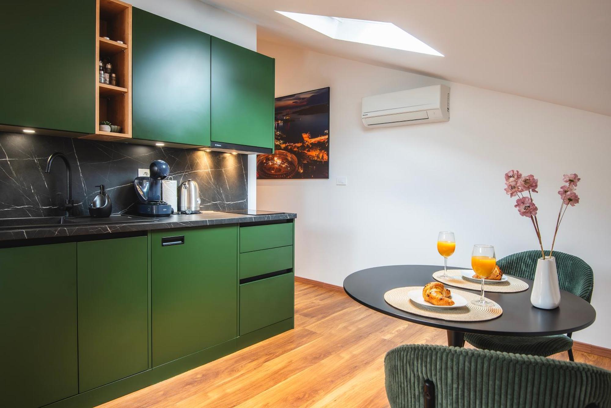 D&A Amphitheatre Premium Apartments With Free Parking Пула Екстериор снимка